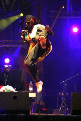 BAAY  SOOLEY  EN  ACTION