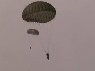 LES  E.T  DANS LES AIRS 